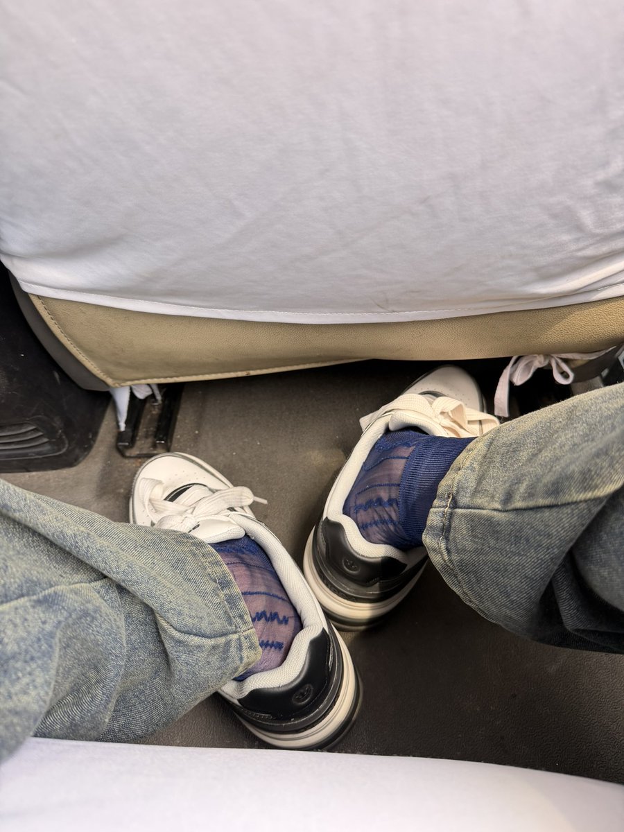 Hancock0601's tweet photo. 为啥就找不到同龄人呢🧐🧐🧐 https://t.co/pG1faESnQc