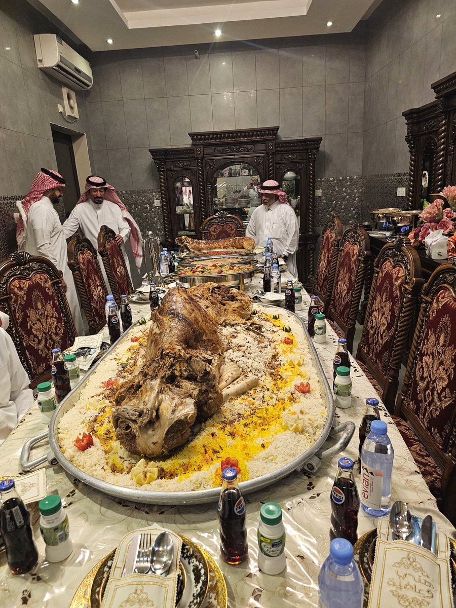 aA_4930's tweet photo. دعوه ثقيله من مقام الثقيل 
________________________ 
دعوة شرف بن وصل نحفظ شانها 
        وقبائل   المهره    تقدر   بن  غنيم 
مرسى  (  قضاعه )   كلها   عنوانها 
         واليوم وحدها على الرقم القديم 
متواصلون متواصلون متواصلون https://t.co/WJeWlkARwU
