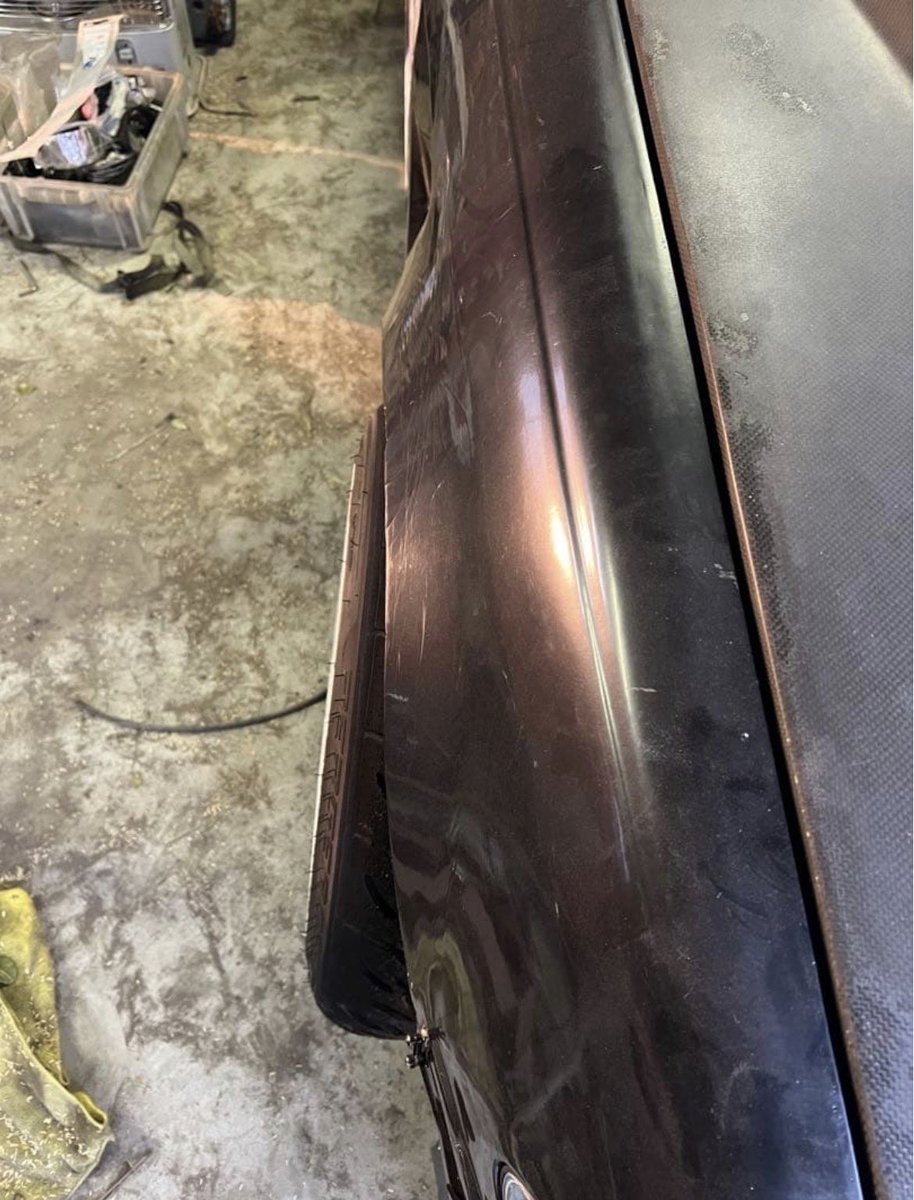 売ります
JZX100マークII
メーカー不明フロントバンパー
何mmワイドかも不明で、9.5J＋12 245/40/17を履かせてこれくらい出ています。
