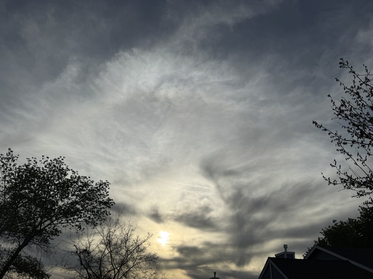 jonimarielew's tweet image. #sunset #clouds #Nevada #desert