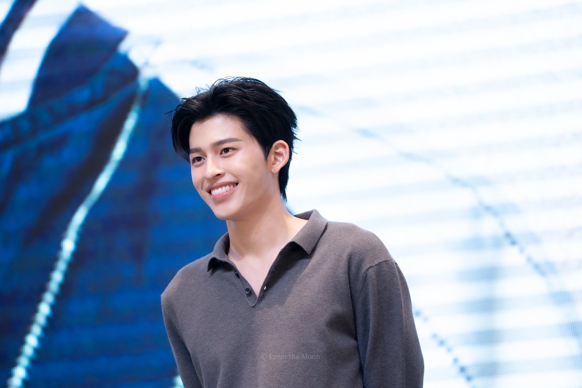 FromtheMoon tweet media