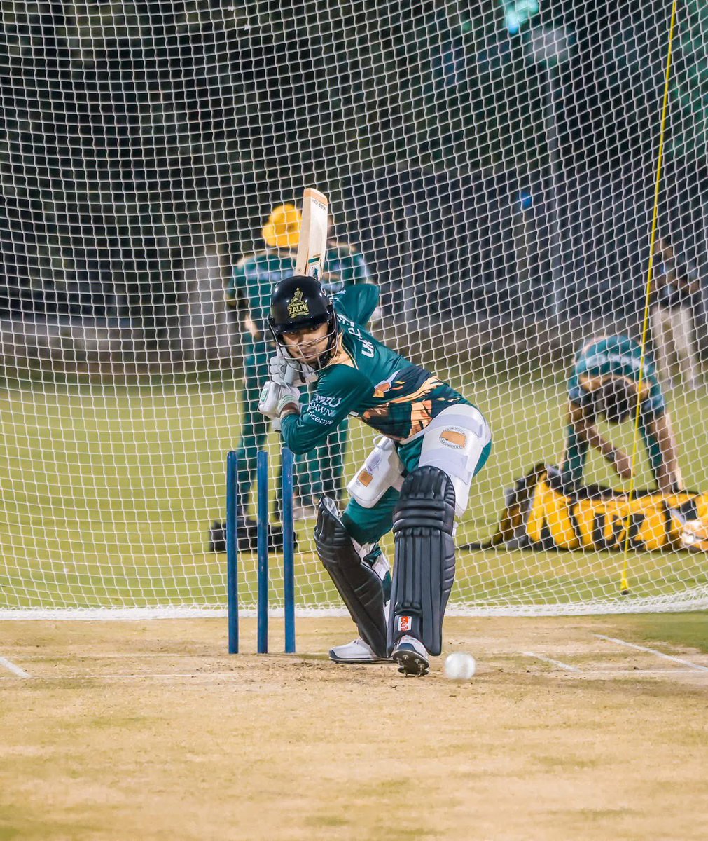 ZalmiTVPashto's tweet photo. پيښور زلمي د توپ وهونکو تمرینات
Peshawar Zalmi Training Ahead of PSLXI Final
#PeshawarZalmi #Training #Final #PSLXI #PZvsHK #ZalmiTvPashto https://t.co/C0yIZBVn7v