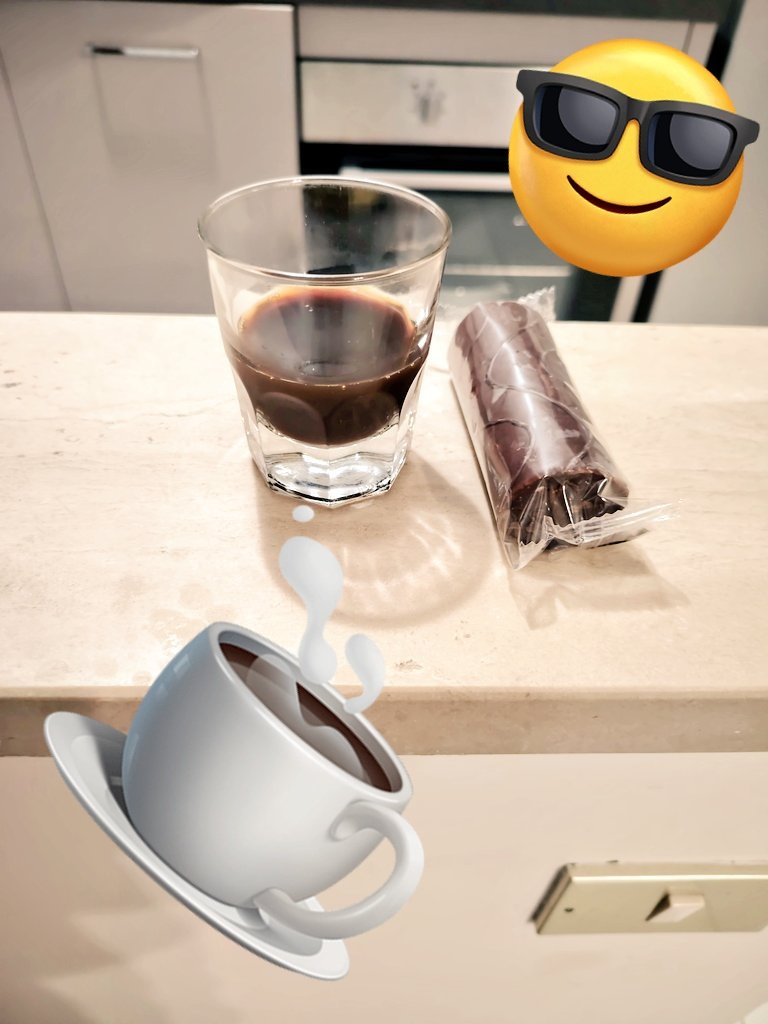 lupottoag's tweet image. Buongiorno belli e buona Domenica 😘😘😘😘. Che fastidio alzarsi sempre presto, che fastidio. Intanto mi prendo il mio #Coffee è vi auguro una buona giornata soleggiata 🌞, che da domani arriva il brutto tempo. ☺️☺️☺️☺️☺️☕☕☕☕☕☕👋👋👋👋👋🌞🌞🌞🌞🌞🌞🌻🌻🪻🪻🌷🌷🌼🌼🌺🌺