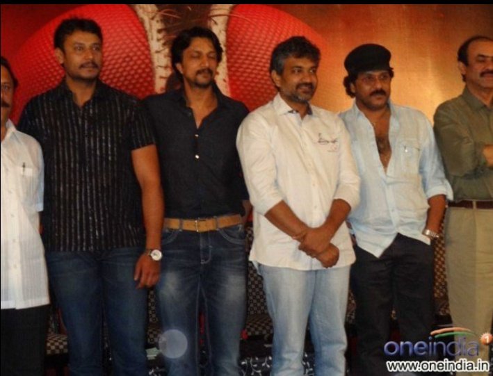 ActorDarshan16's tweet photo. Lottery prabhas got life from Rajamouli, before that Rajamouli needed darshan support to promote his movie in karnataka😂🤦

Dboss>>>> Prabhas 

#Dboss https://t.co/Os20vVFl4X