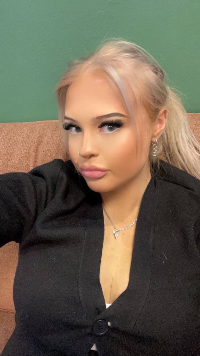 Vanessatornqvst's tweet photo. Sitta på dig ett tag?😘🪑 https://t.co/XMucaUKaoe