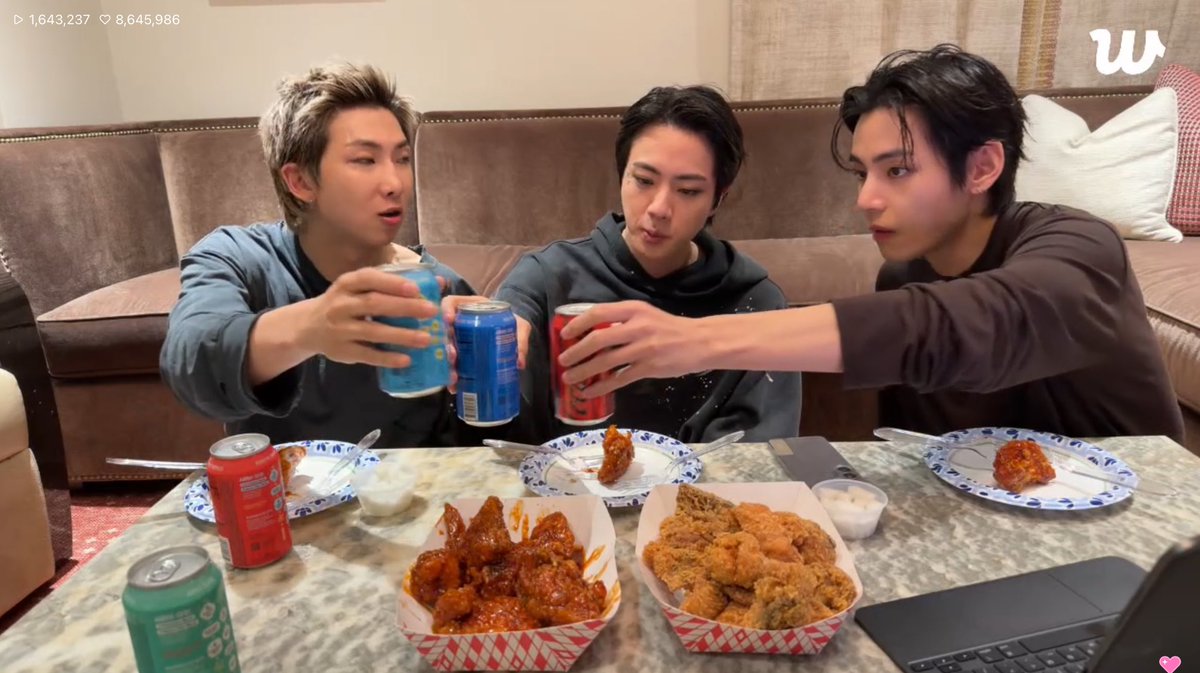 บ้านทานตะวัน 💜⁷ tweet media