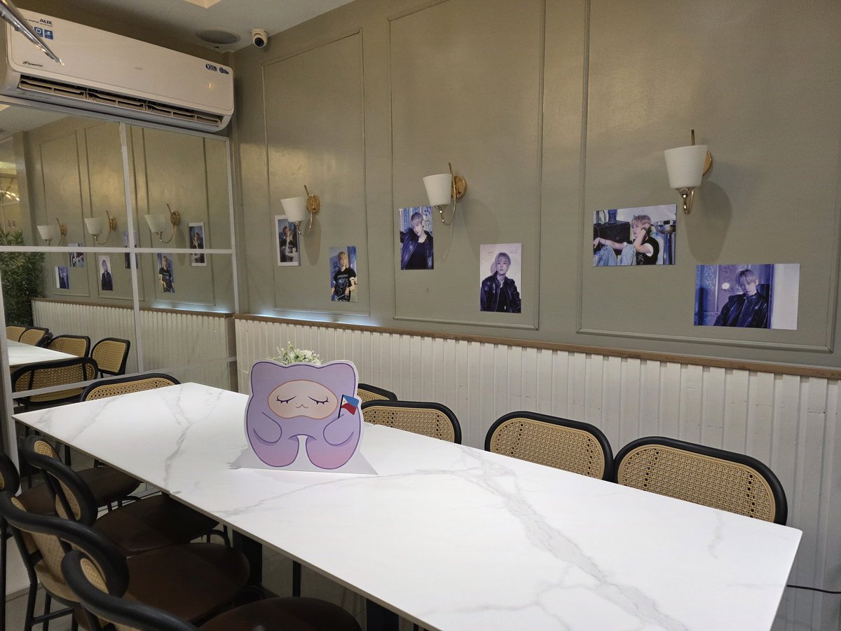 baekhyunphl's tweet image. ROCKSTAR KYOONG DAY AT SEVEN O’CLOCK CAFÉ! 🖤🌟

We are now live until 5 PM! 🤙🏻 Let’s celebrate Baekhyun together!

We’ve prepared freebies and raffle prizes for everyone. Walk-ins are welcome to join!

See you all! 🩷

#백현 #BAEKHYUN #HappyBaekhyunDay #2026RockstarKyoongDay