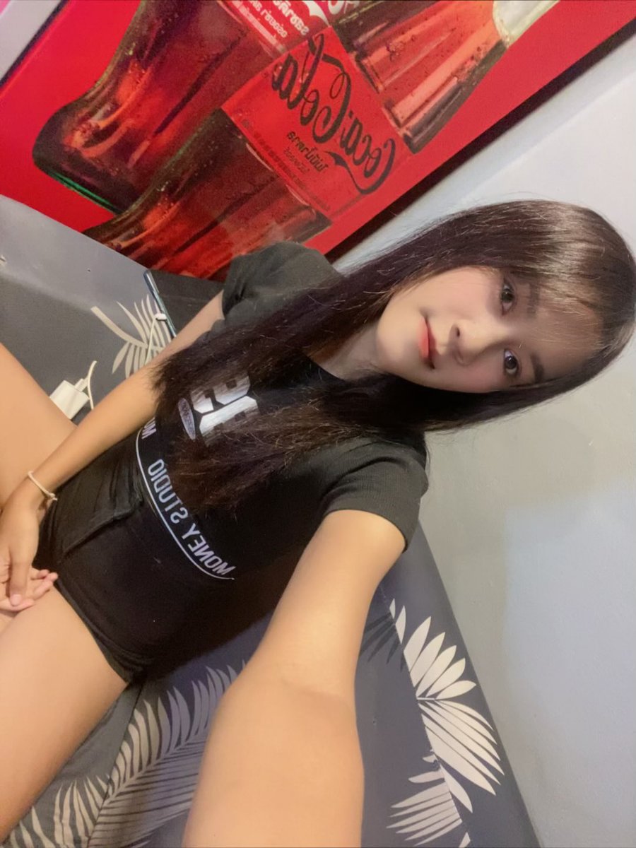 อั้มมม tweet media
