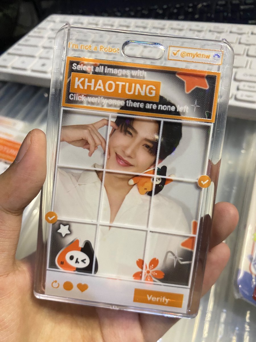 Khoi tweet media