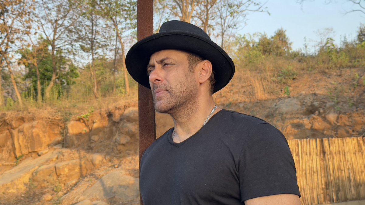 Salman Khan Fan Club tweet media