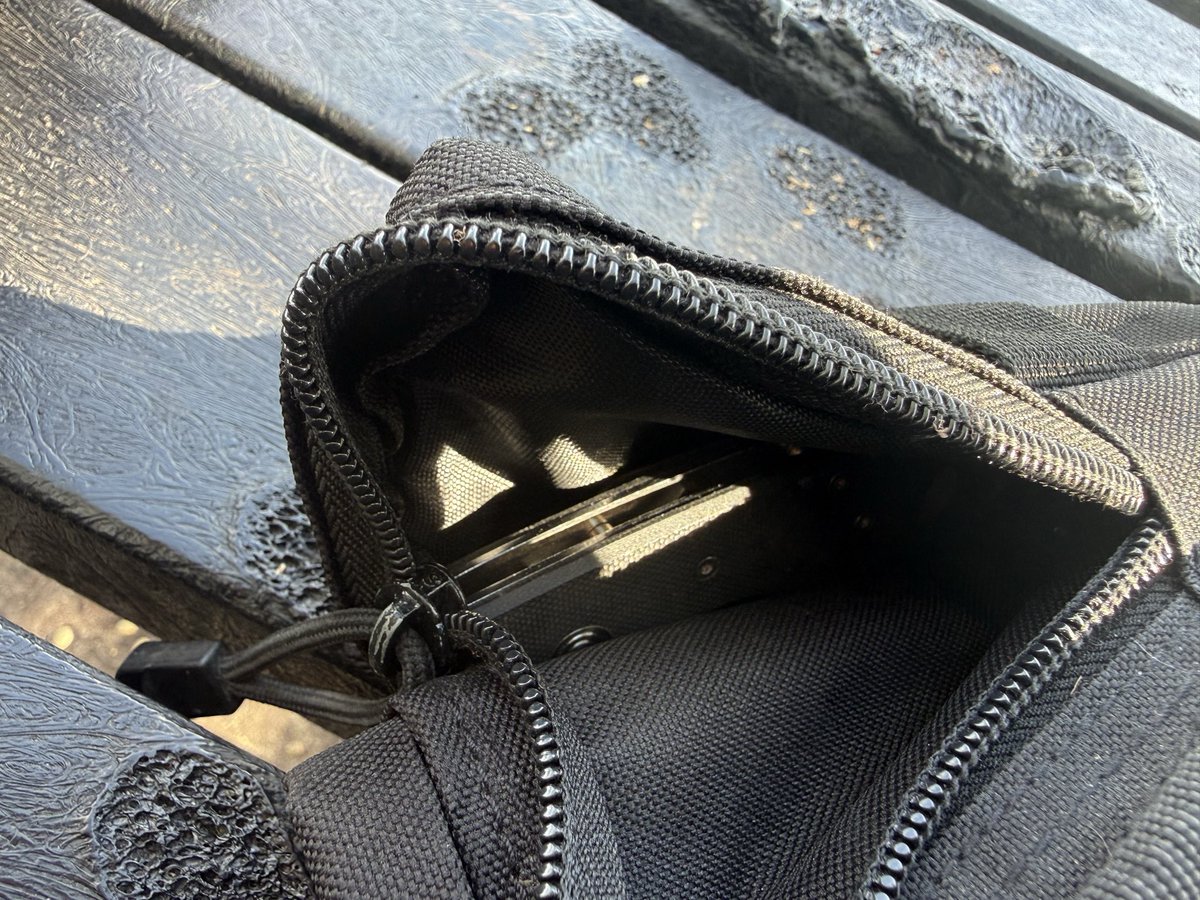 KallieDetection's tweet image. Great ending for Kallie’s first week of training as she detected in her first knife in a live search. Just more evidence that dogs can detect knives. #knifecrime #detectiondogs #bbcnews #workingdogs #violentcrime #knives #safety