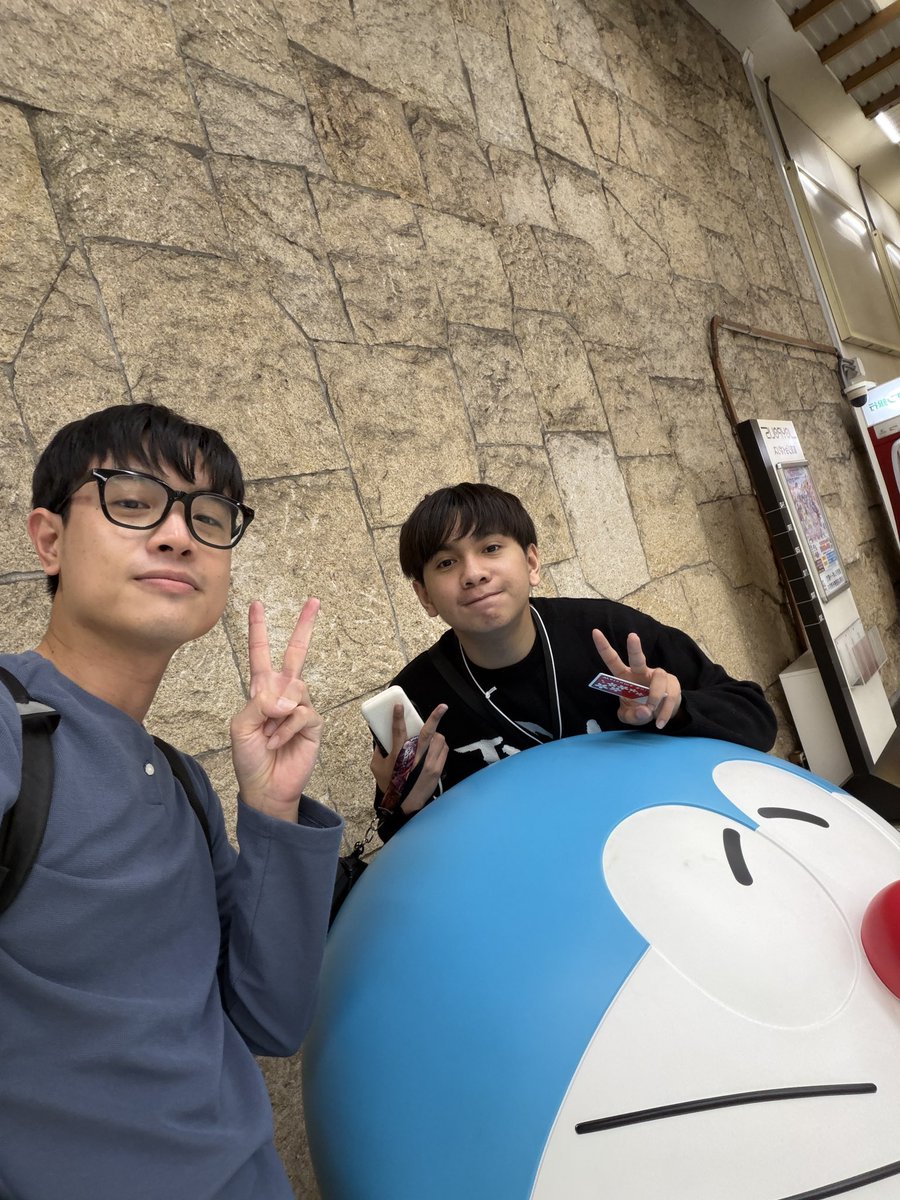 지오 tweet media