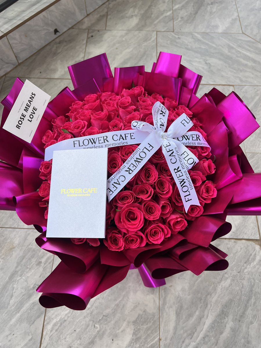 Edward_show1's tweet image. Mother’s Day is around the corner, we shall be doing a discount of 20% . Our starting bouquet will go for 80k. 

Let our beloved mothers receive flowers on the 10th of may next Sunday, for inquiries please call 📞 0705068284📞
#MothersDay