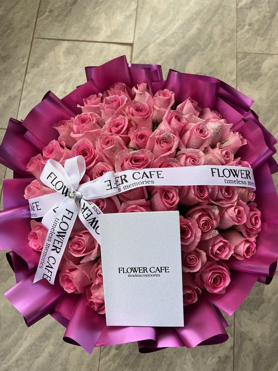 Edward_show1's tweet image. Mother’s Day is around the corner, we shall be doing a discount of 20% . Our starting bouquet will go for 80k. 

Let our beloved mothers receive flowers on the 10th of may next Sunday, for inquiries please call 📞 0705068284📞
#MothersDay