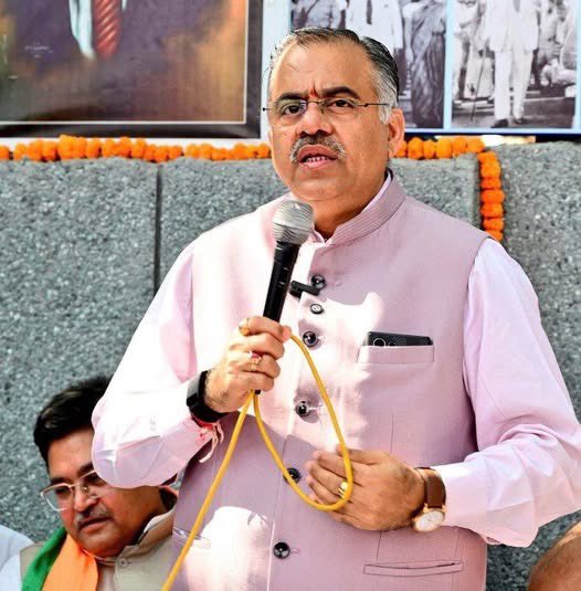 भारतीय जनता पार्टी के राष्ट्रीय महामंत्री श्री तरुण चुघ जी को जन्मदिवस की हार्दिक शुभकामनाएं। प्रभु श्रीराम जी से आपके सुदीर्घ जीवन की मंगल कामना करता हूं। <a href="/tarunchughbjp/">Tarun Chugh</a>