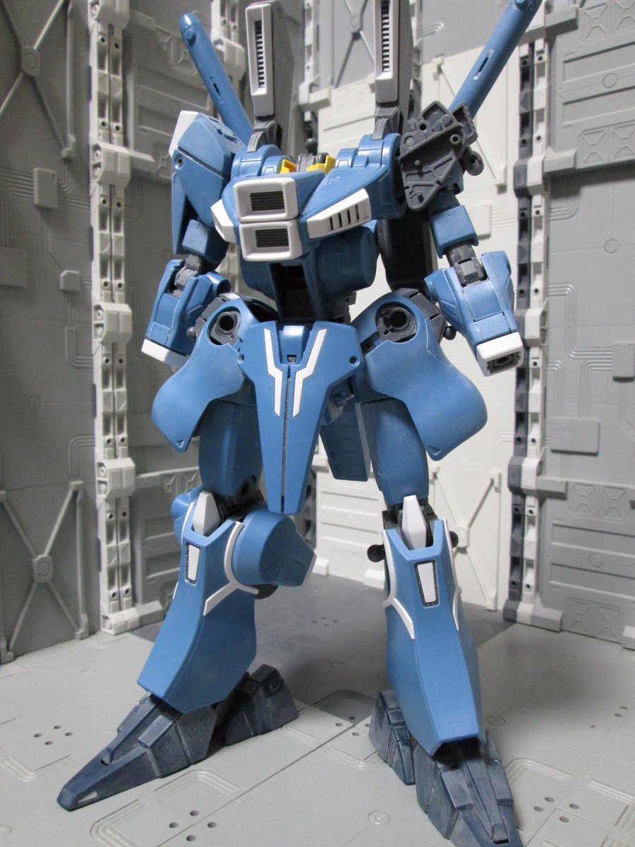 ktukimi's tweet photo. 次の製作品ですが、連休に入ったという事もあり、大型キットを進めたいと思います。ということでコレ。
MGガンダムmk-V。
仮組みして放置していたコレを完成させたいと思います。前々回のアストレイと同様、パーツ数が多いので、連休中での完成は無理かと思いますが、楽しみたいと思います。
#ガンプラ https://t.co/FLEY9KvSWC