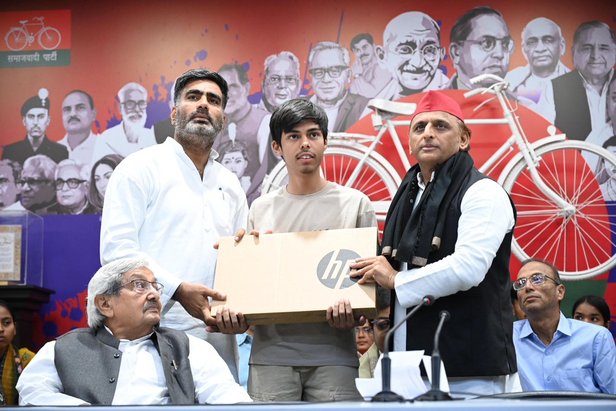 पीडीए का काम, प्रतिभाओं का सम्मान!