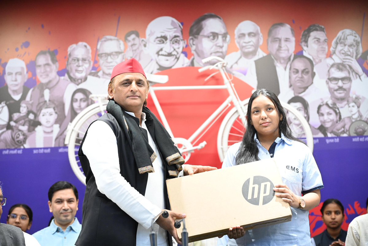 Akhilesh Yadav (@yadavakhilesh) on Twitter photo 