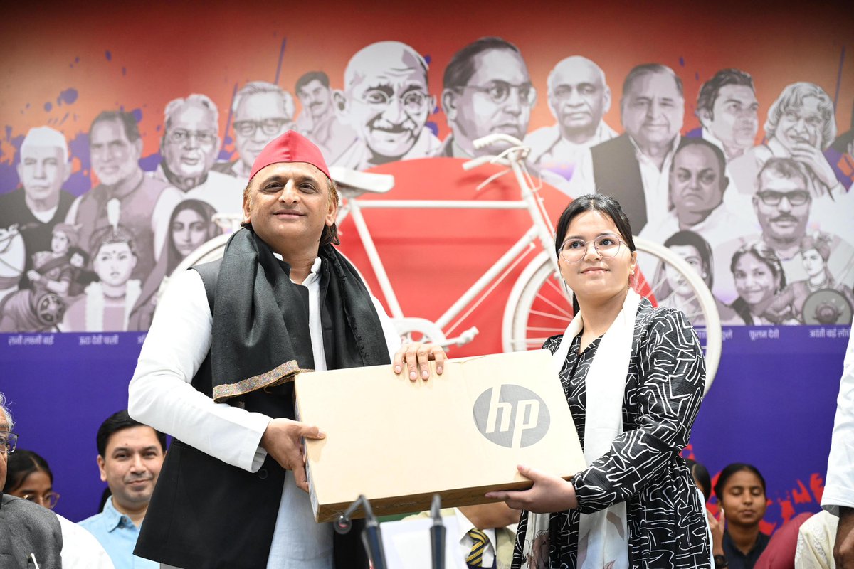 yadavakhilesh's tweet photo. https://t.co/QZwWaR2mKf