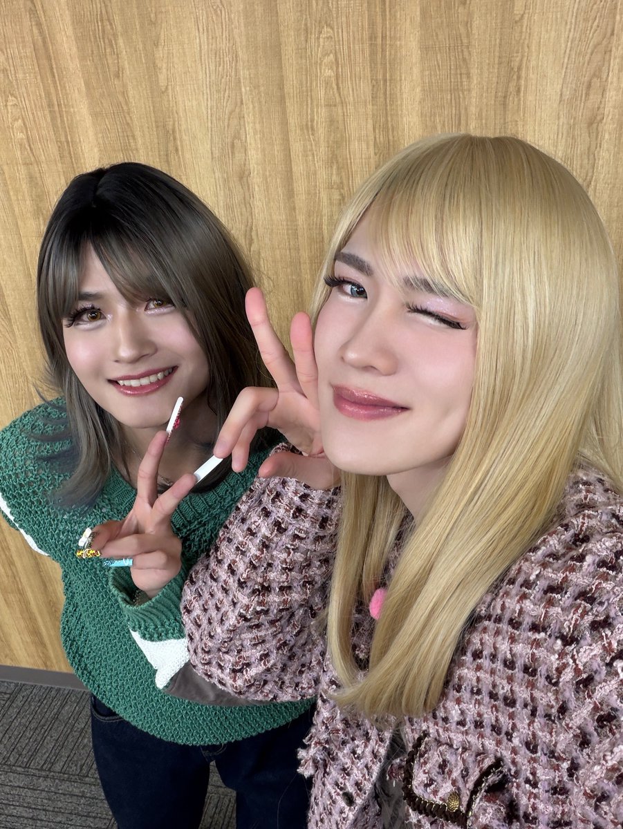 DXTEEN tweet media