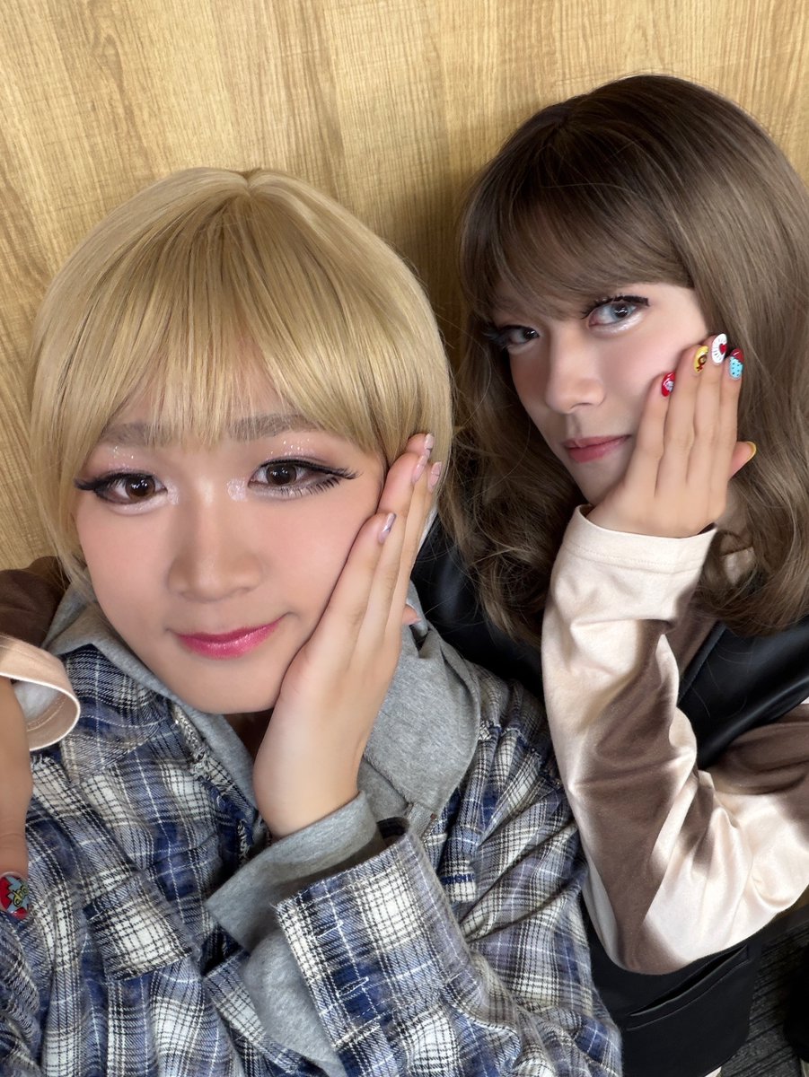 DXTEEN tweet media
