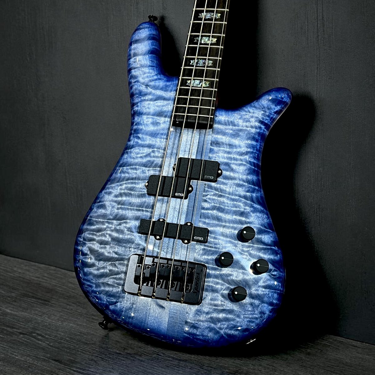 shibuyakey's tweet image. 見せる杢と楽器としての説得力を両立したSpector USA Custom Model

Spector  USA Custom Shop NS-2 QM/QM M/EB EMG FBL/DBL HG #2215
🔗 musicland.co.jp/fs/musiclandke…

#Spectorbass 
#bass 
#スペクター 
#ベース