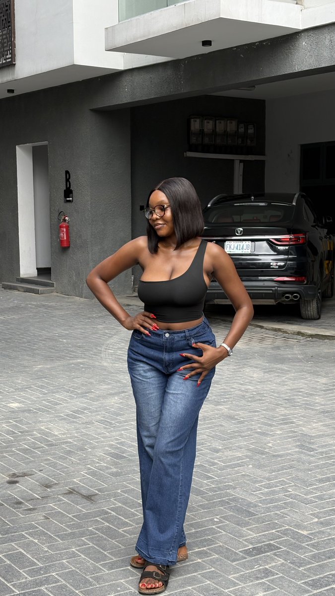 LEE🖤, THE AREWA GIRL tweet media