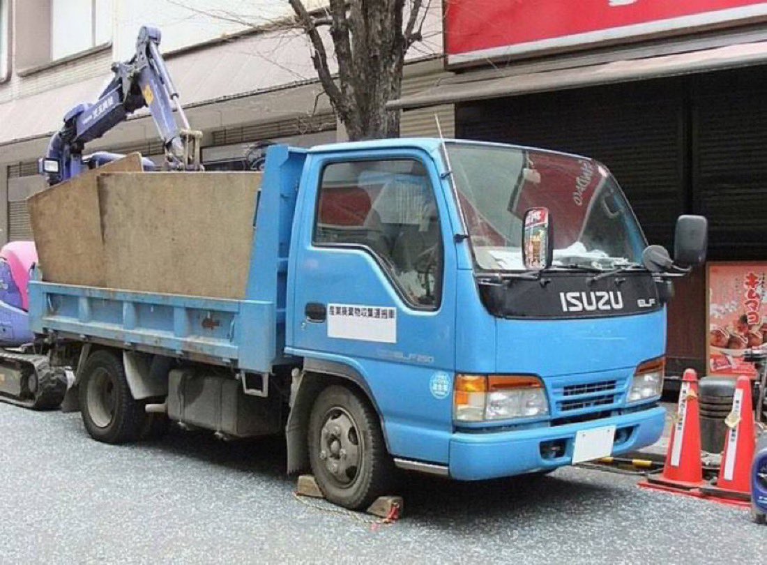 商用車メーカーの中の人 tweet media