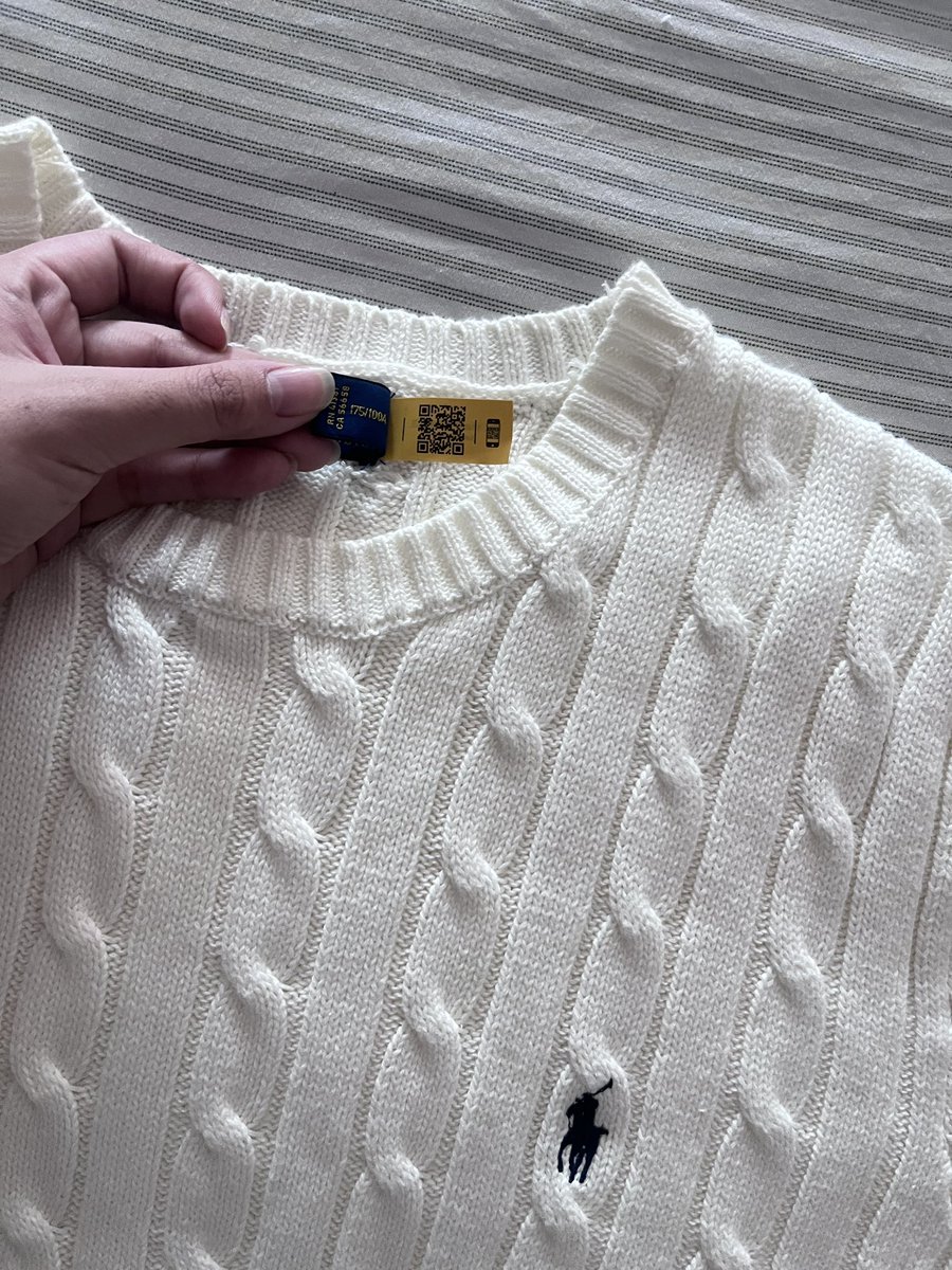 NanaSt4r_'s tweet image. Polo 690รส.🧸 สีขาวครีม อก44ยืดได้อีก #polo #ส่งต่อpolo #เสื้อผ้ามือสอง #ส่งต่อเสื้อผ้า