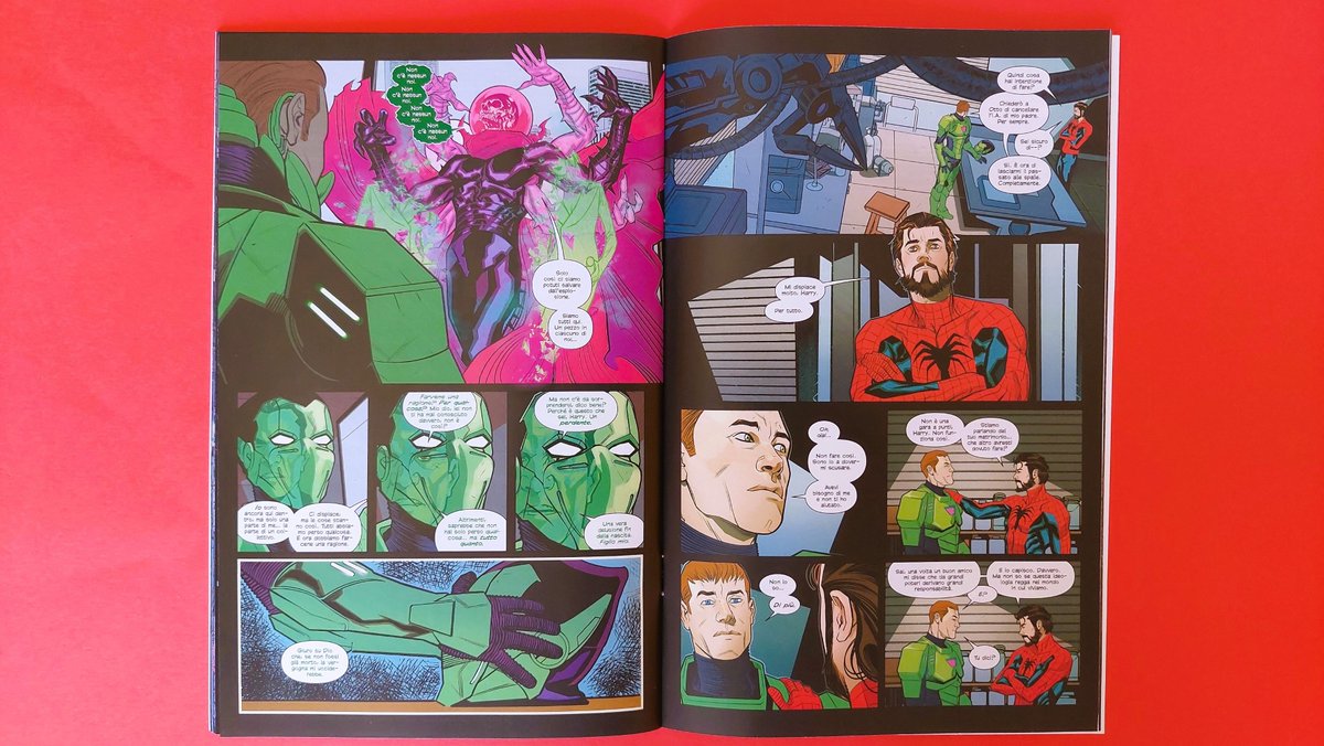 marvelitaly's tweet photo. #UltimateSpiderMan finisce ed è uno dei #comics #Marvel migliori degli ultimi anni. #JonathanHickman ha scritto una saga indimenticabile, ma il nostro grande ringraziamento va a #MarcoChecchetto e #DavidMessina, capaci di portare di nuovo l'Italia in cima al mondo (del #fumetto). https://t.co/3iqYZ5w0p8
