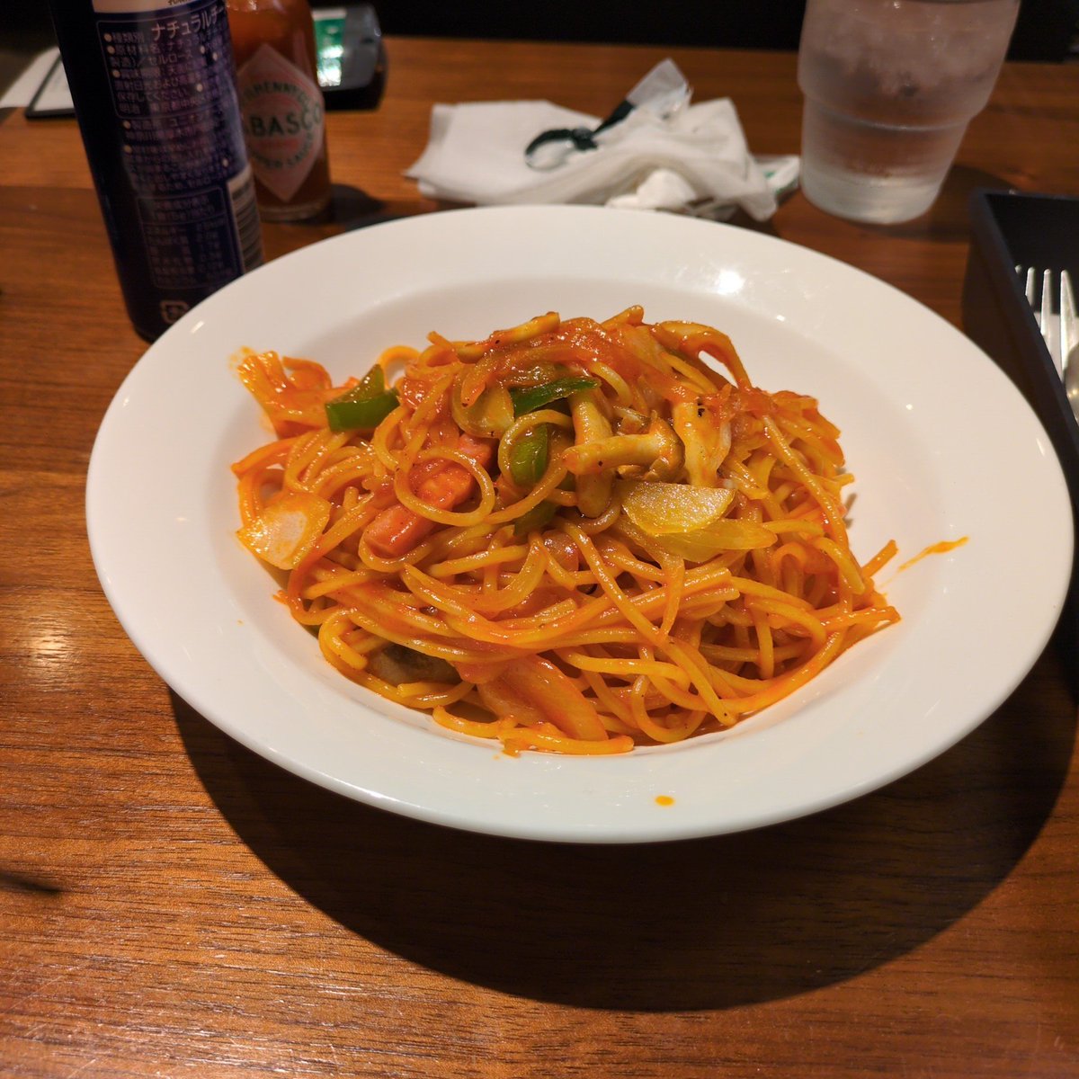 dokdami's tweet photo. 映画まで時間潰すにはコスパ悪いので場所変更 https://t.co/Hy6mOHEhBI