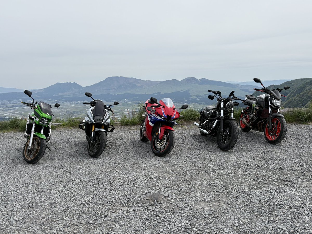 mabokun's tweet photo. 昨日久しぶりにツーリング行って来ました。
はじめてHONDAウエルカムパークからの大観峰気持ちよかったな~ https://t.co/iEeZJnhCFQ