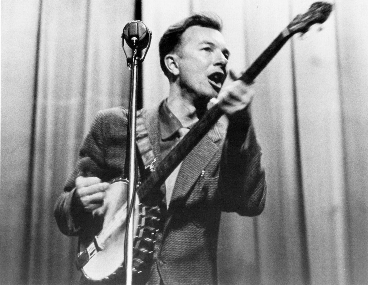 peterparcek's tweet image. Pete Seeger folk music icon (May 3, 1919)!
We Shall Overcome youtube.com/watch?v=QhnPVP…
Turn, Turn, Turn youtube.com/watch?v=ImZnbq…
The Essential Pete Seeger youtube.com/playlist?list=…
#folkmusic #folksinger #guitarist #banjo #woodyguthrie #acousticguitar #bobdylan