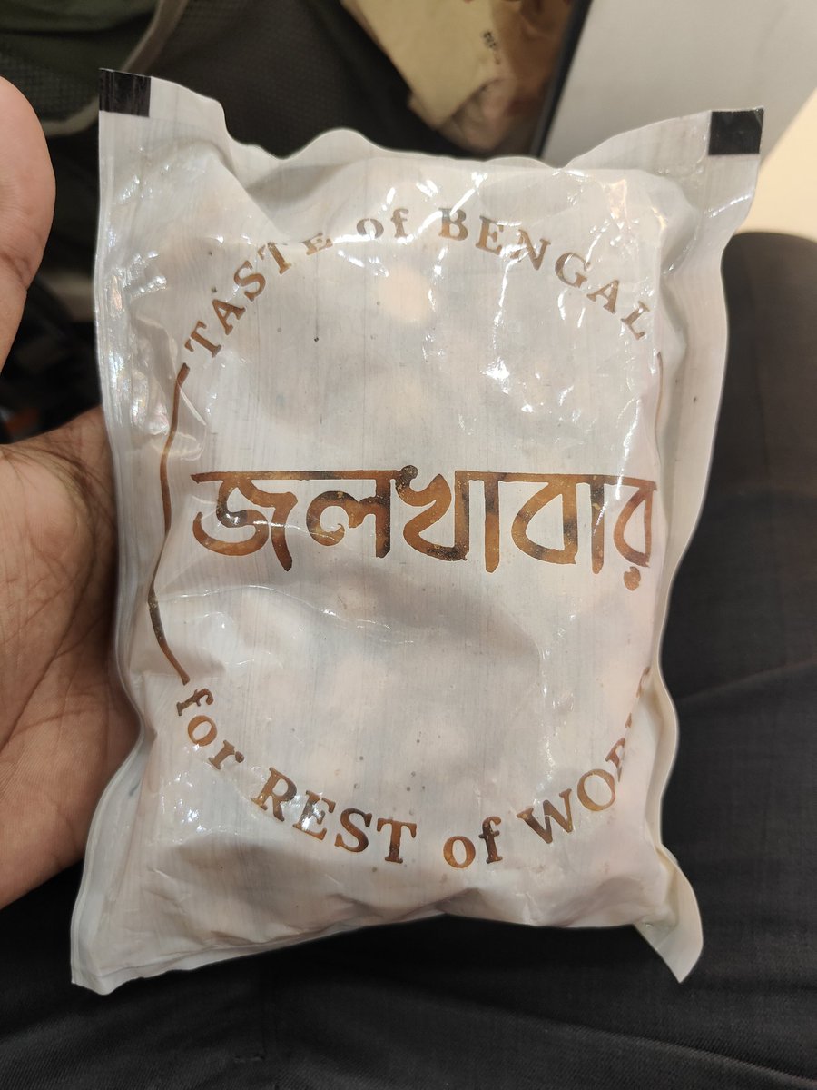 aswaniiroy's tweet image. @Flipkart @flipkartsupport just received my order, and this is incredibly sketchy. There’s an extra expiry label slapped over the original one, and to make it worse, the actual date is missing, Order ID: OD337465701586679200
#CustomerService #FoodSafety #BadExperience @