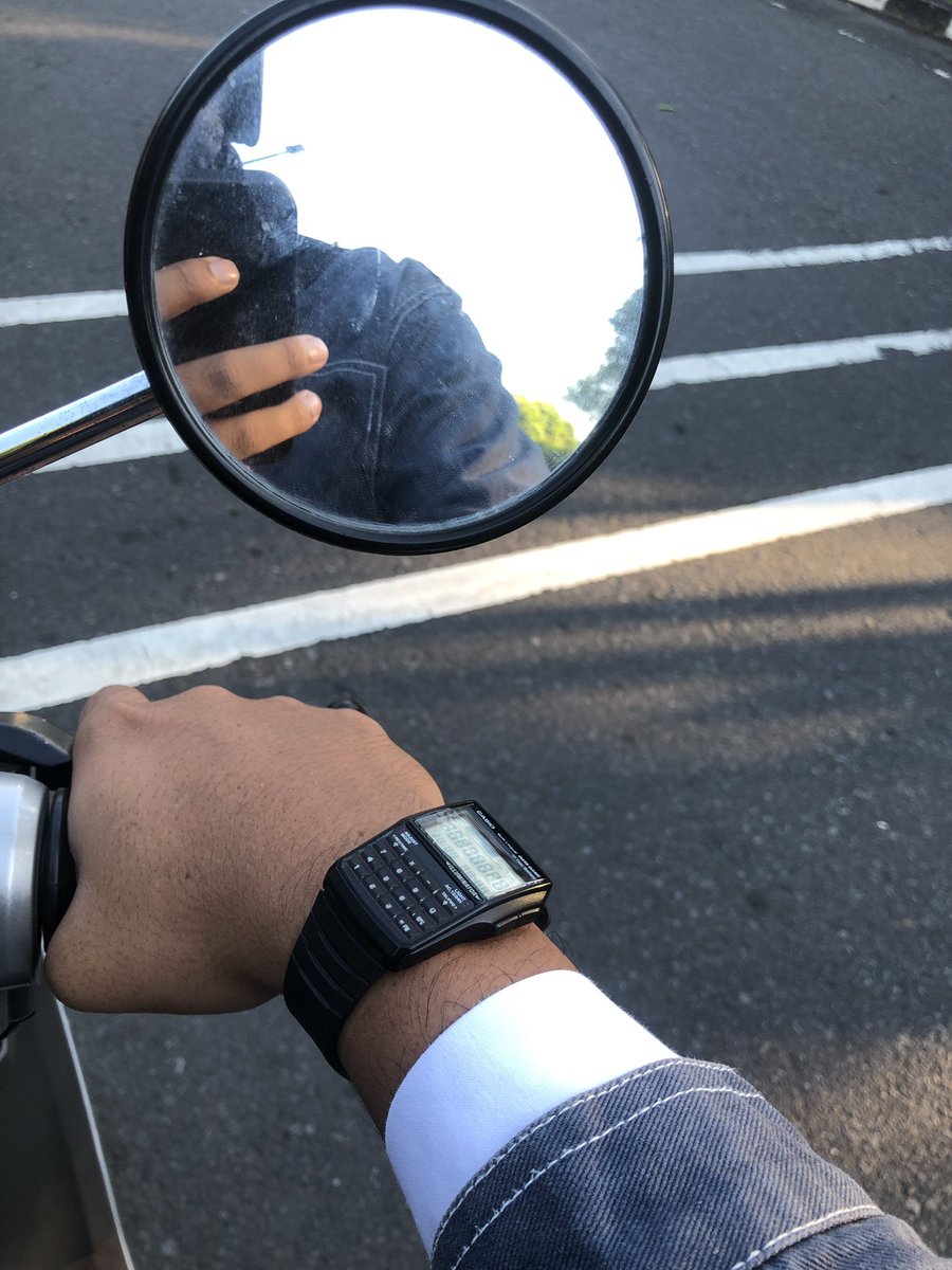 ependoss's tweet photo. @literallivee Casio anak itung-itungan banget kak, vintagenya dapet
https://t.co/qmXxKVLf9p https://t.co/qqxGoTagMK