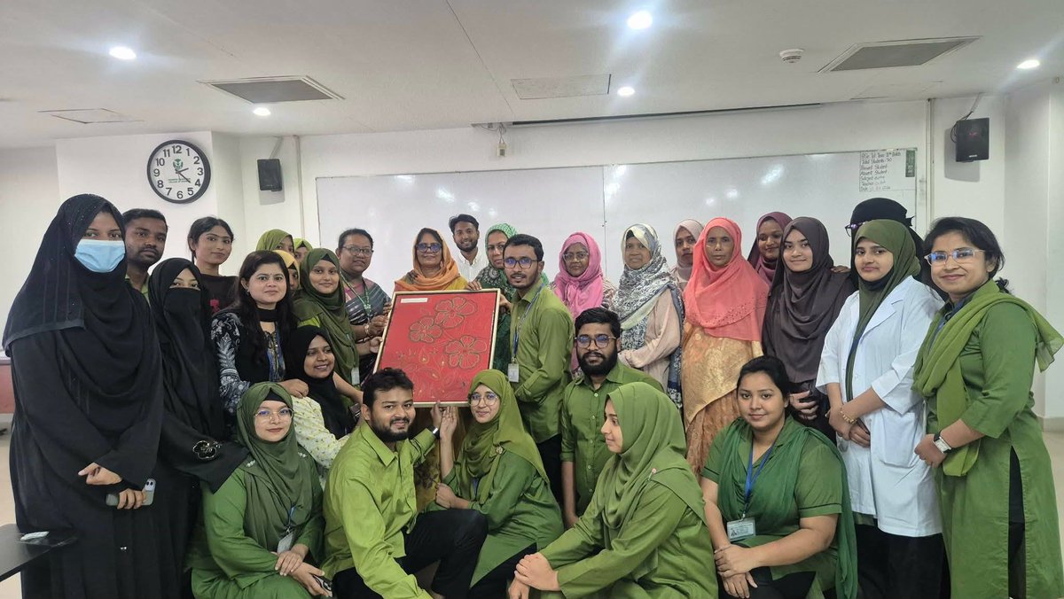 GCCN2024's tweet image. 𝐂𝐨𝐦𝐦𝐞𝐦𝐨𝐫𝐚𝐭𝐢𝐧𝐠 𝐭𝐡𝐞 𝐅𝐢𝐧𝐚𝐥 𝐃𝐚𝐲 𝐨𝐟 𝐏𝐨𝐬𝐭 𝐁𝐚𝐬𝐢𝐜 𝐁𝐒𝐜 𝐍𝐮𝐫𝐬𝐢𝐧𝐠 (𝐒𝐞𝐬𝐬𝐢𝐨𝐧: 𝟐𝟑-𝟐𝟒). 

This afternoon marked the conclusion of the academic journey for our Post Basic BSc Nursing students at GCCN.

#GCCN | #NursingEducation | #Nurses