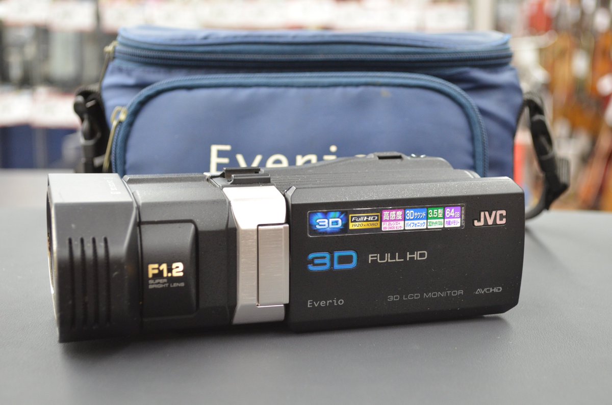 希少‼️JVC 3Dビデオカメラ GS-TD1-B JVC GS-TD1-B 入荷しました こちらのビデオカメラかなり珍しい、3D