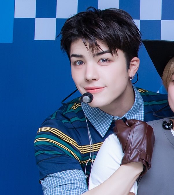 Maki_Global's tweet image. So handsome in blue 😭💙

#andTEAM #MAKI #andTEAM_MAKI