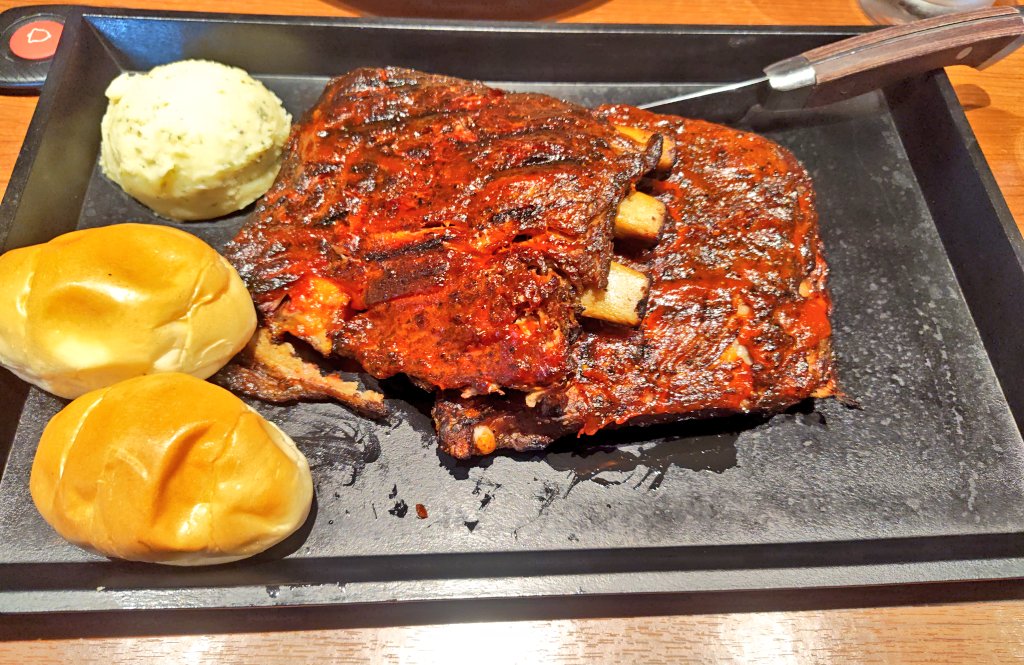 フルサイズのスペアリブ🍖🍖 めちゃ柔らかくて美味