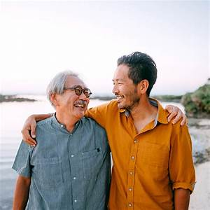 SueRay328's tweet image. A report from the Institute of Medicine compares US #health &amp;amp; mortality rates with 16 similar countries, revealing that the US ranks lowest in #mortality causes for adults under 50. However, #lifeexpectancy at age 75 in the US is longer than in these peer countries. #healthyaging