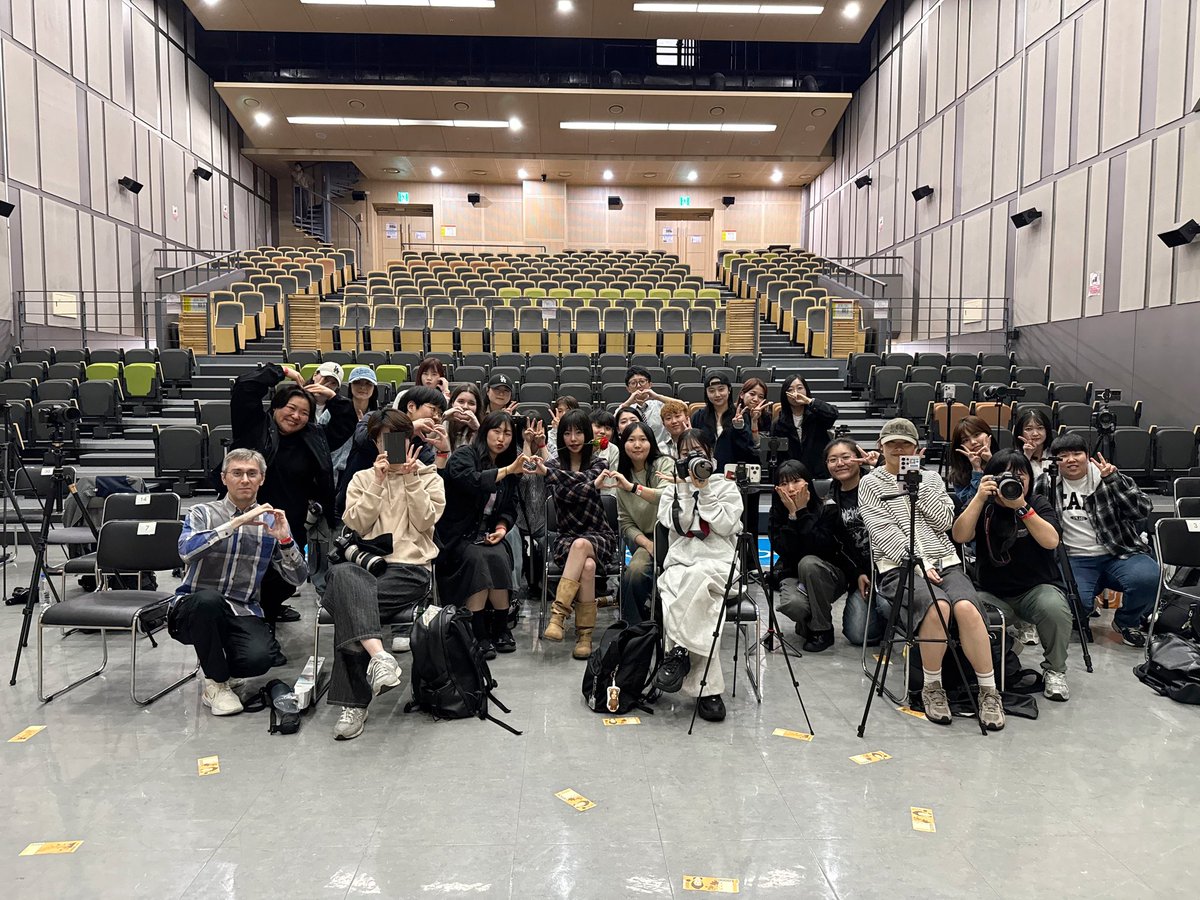 휘인(Whee In) tweet media