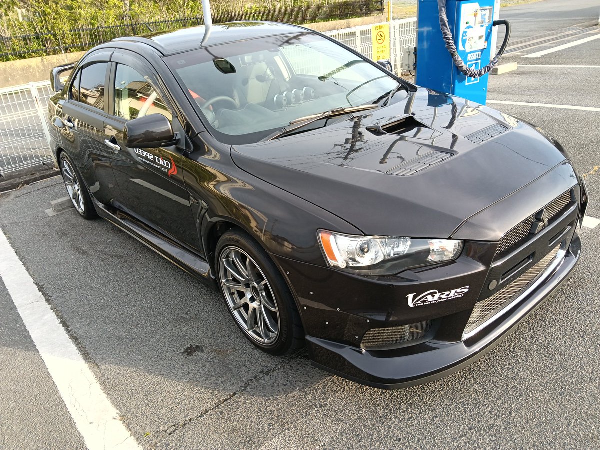 mirage96spec's tweet photo. サーキット走行後のメンテナンスでオイル交換と洗車。
次のサーキットかメンテナンスまでお休みです。 https://t.co/QwIZzw3ipl