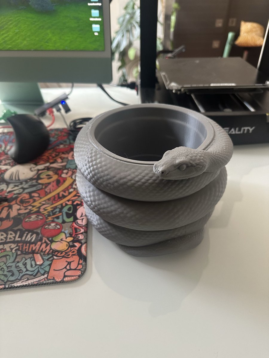 toxsam's tweet photo. New concrete planter project on the making https://t.co/rr8mScEa0x