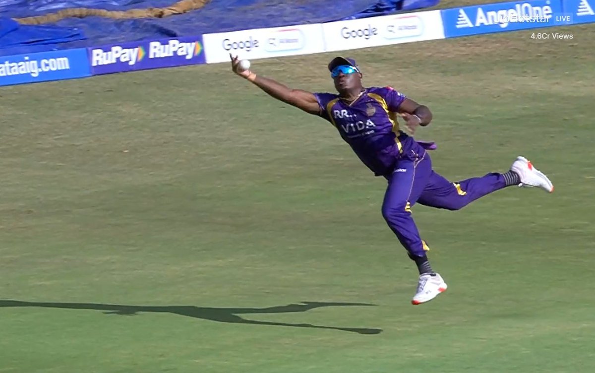 GemsOfCricket's tweet photo. Rovman Powell just challenged Shreyas Iyer for Catch of the Season, absolute stunner! 🥵 https://t.co/iSZhWPufKp