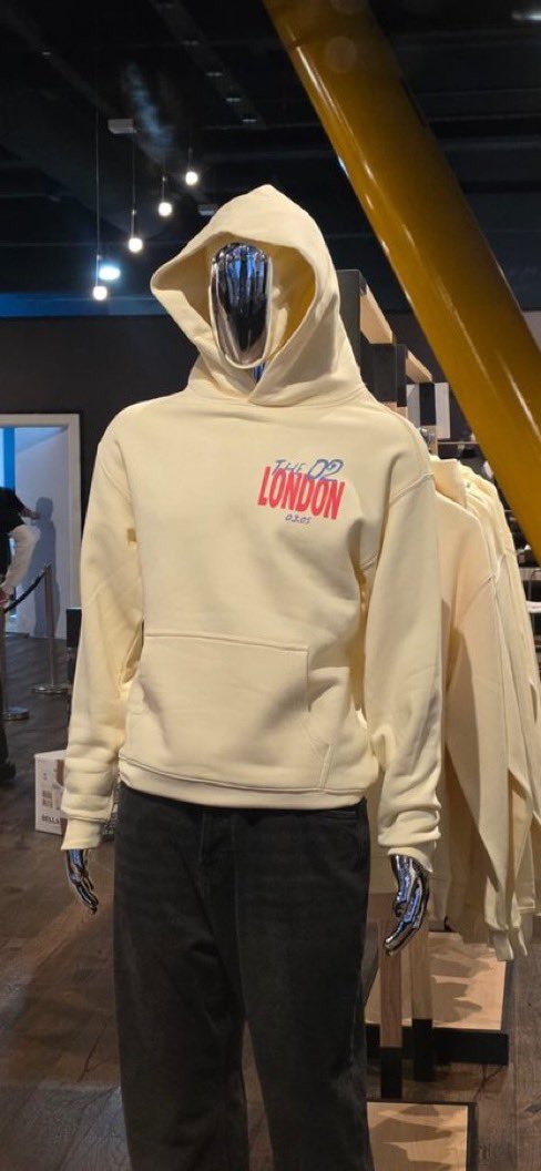 Louis Tomlinson Updates tweet media