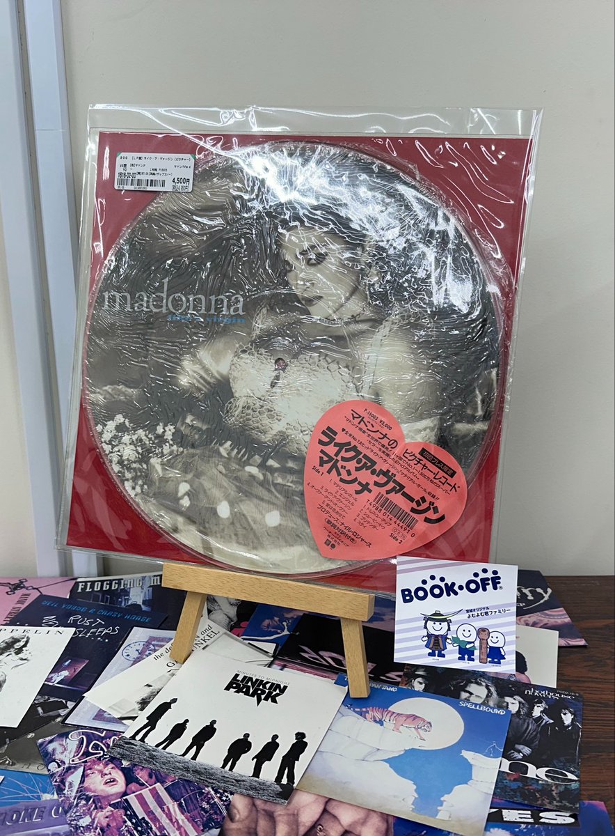 アナログレコード　洋楽いろいろ１０枚まとめ売り　マンマ・ミーア、マドンナ等 Amazon.co.jp: 有レアアナログ盤マドンナのイラストジャケ非売品