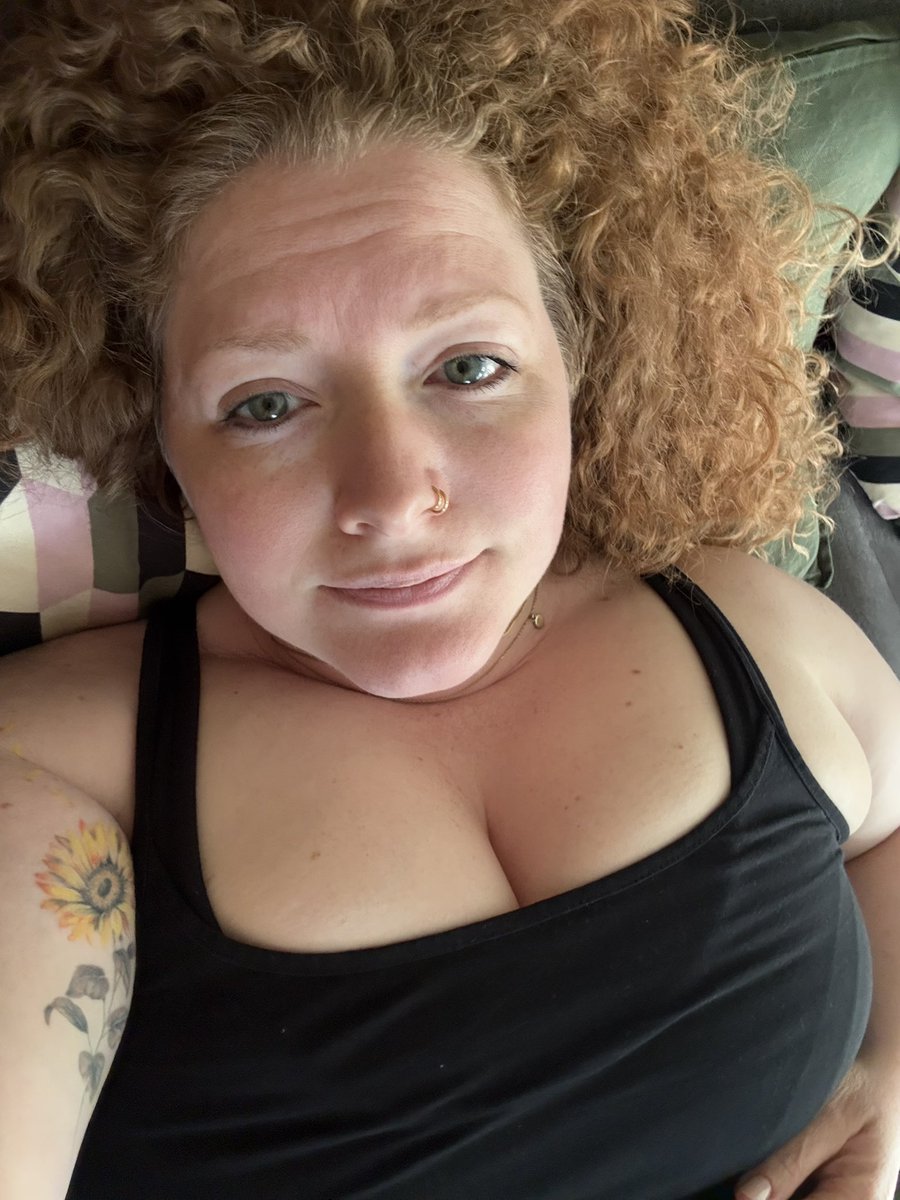 CurvyRedheadMommy tweet media