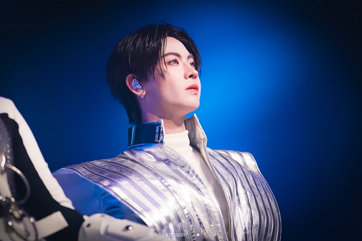 𝘍𝘐𝘙𝘚𝘛 𝘚𝘐𝘎𝘏𝘛── .✦ tweet media