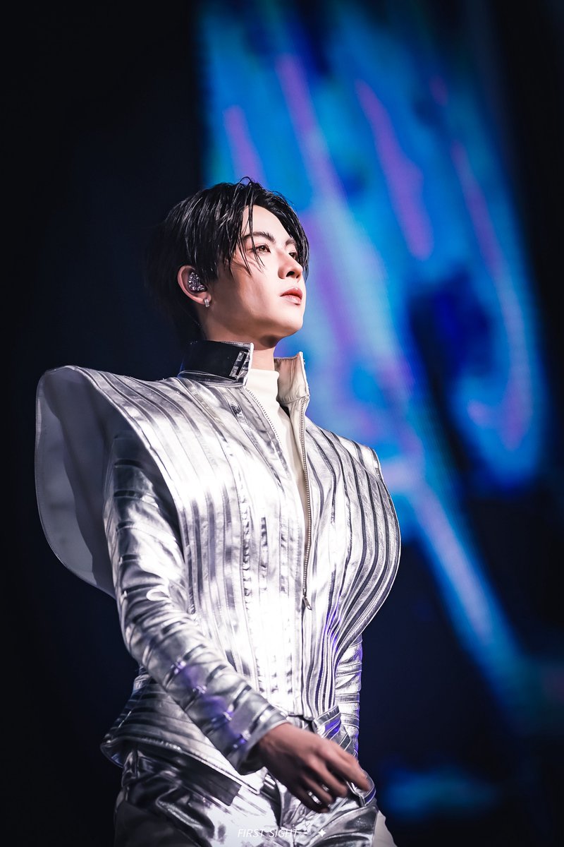 𝘍𝘐𝘙𝘚𝘛 𝘚𝘐𝘎𝘏𝘛── .✦ tweet media