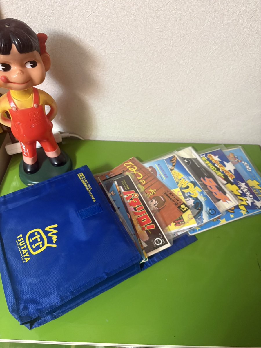 未だにウチのアニメロepの収納これだよ笑
ピッタリサイズなんでカテゴリ分けにめちゃくちゃ便利なんですよ👌